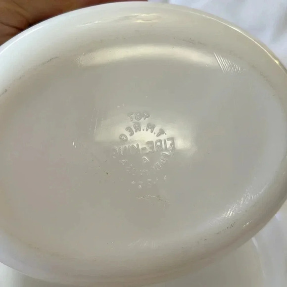 Fire King Primrose Casserole Dishes Bakeware Set of 2 Dishes - Picture 6 of 6